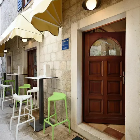 Πανσιόν Meri